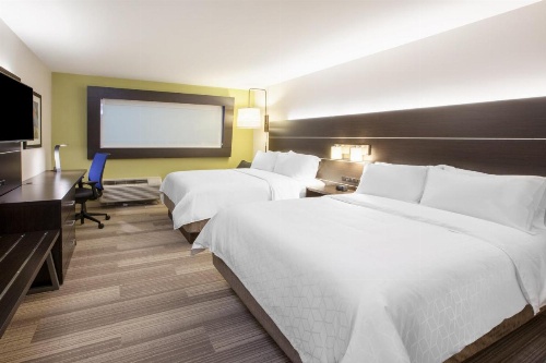 Holiday Inn Express & Suites - Fayetteville South image 12