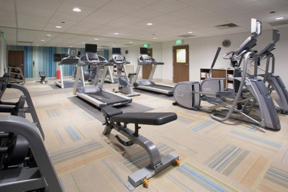 Holiday Inn Express & Suites - Fayetteville South Image 42